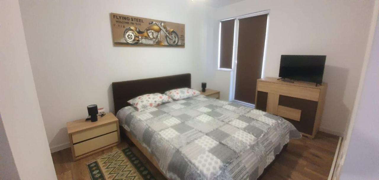Viv Apartments 210 Floreşti Екстериор снимка