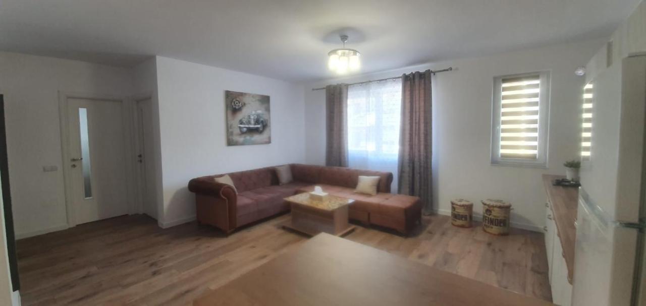 Viv Apartments 210 Floreşti Екстериор снимка
